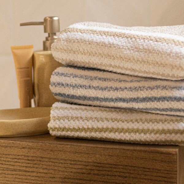 Toalla Yumi Colors Beige Cuerpo