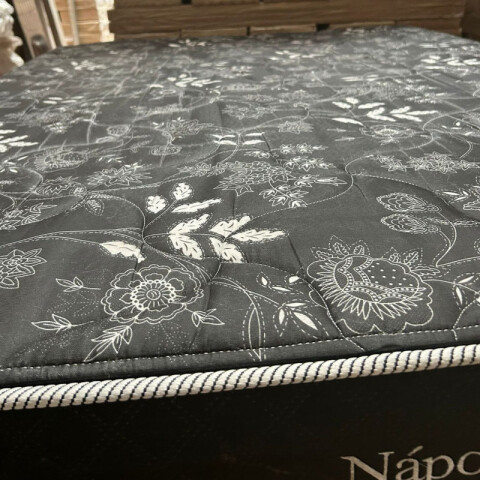 [OUTLET] Colchón de Espuma Napoli 2 Plazas Reversible [Manchado y con hundimiento] [OUTLET] Colchón de Espuma Napoli 2 Plazas Reversible [Manchado y con hundimiento]