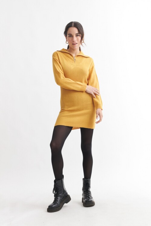 Vestido corto tejido con medio cierre AMARILLO