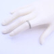 Anillo sin fin oro 18k con brillantes engarzado en granito. Anillo sin fin oro 18k con brillantes engarzado en granito.