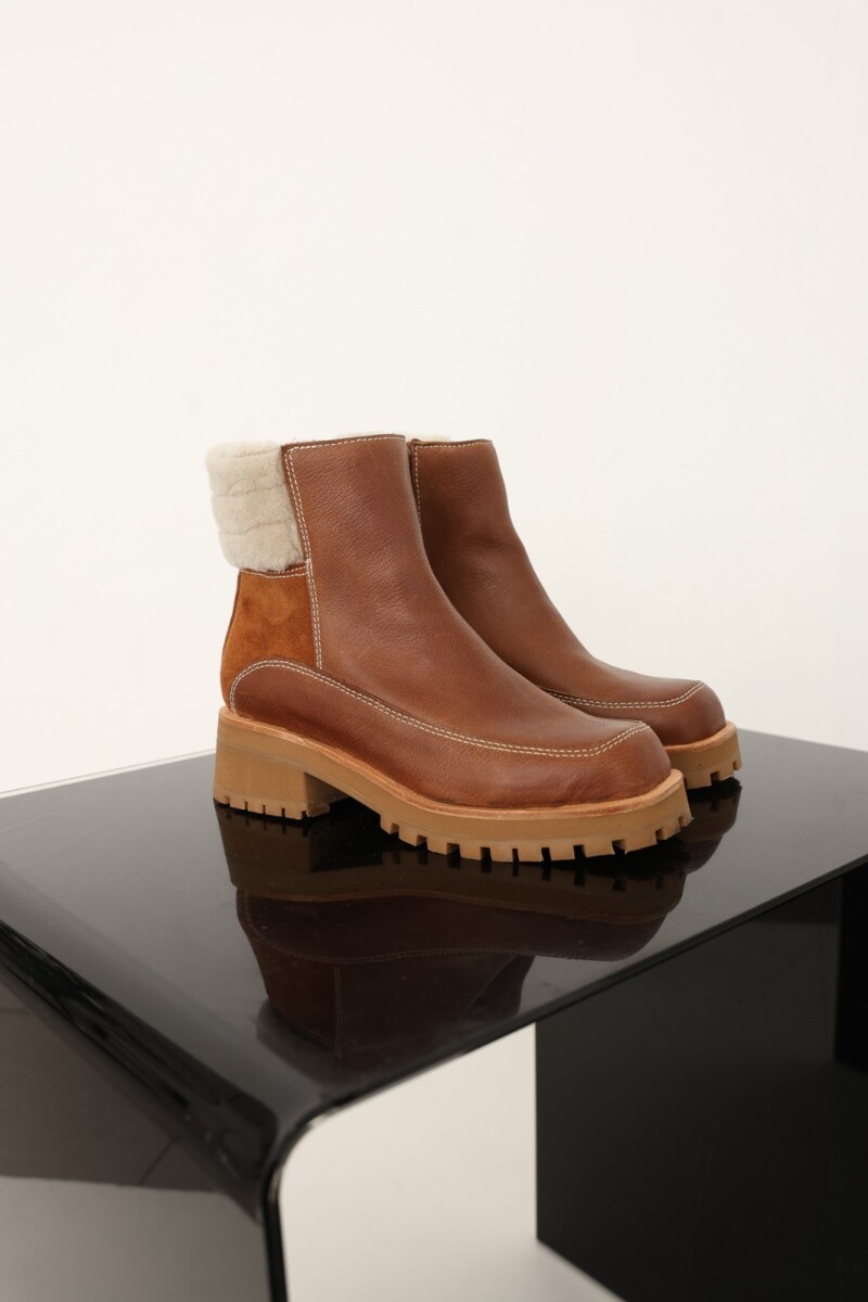 Bota Corderoy Camel