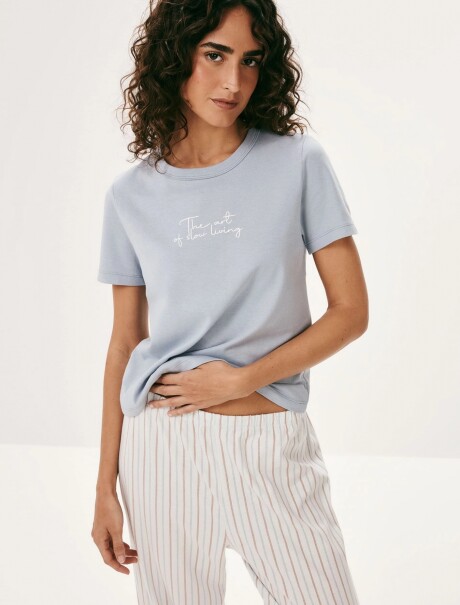 PIJAMA CON PANTALÓN LARGO CELESTE