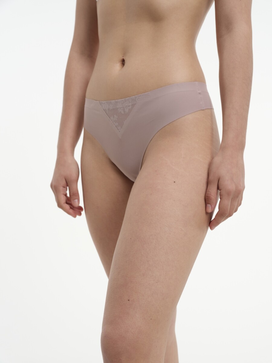 Colaless Linette - Visón 