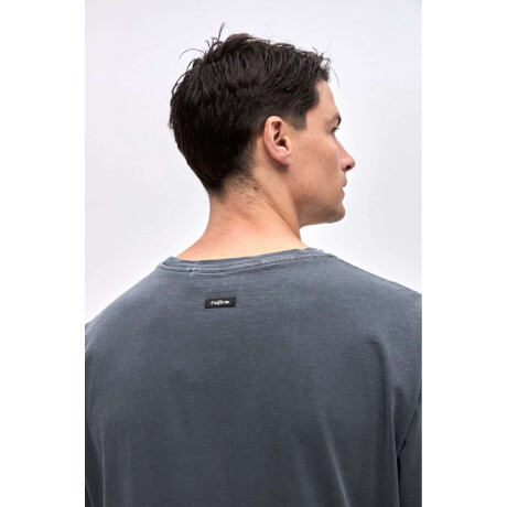 Remera Cricket Negro