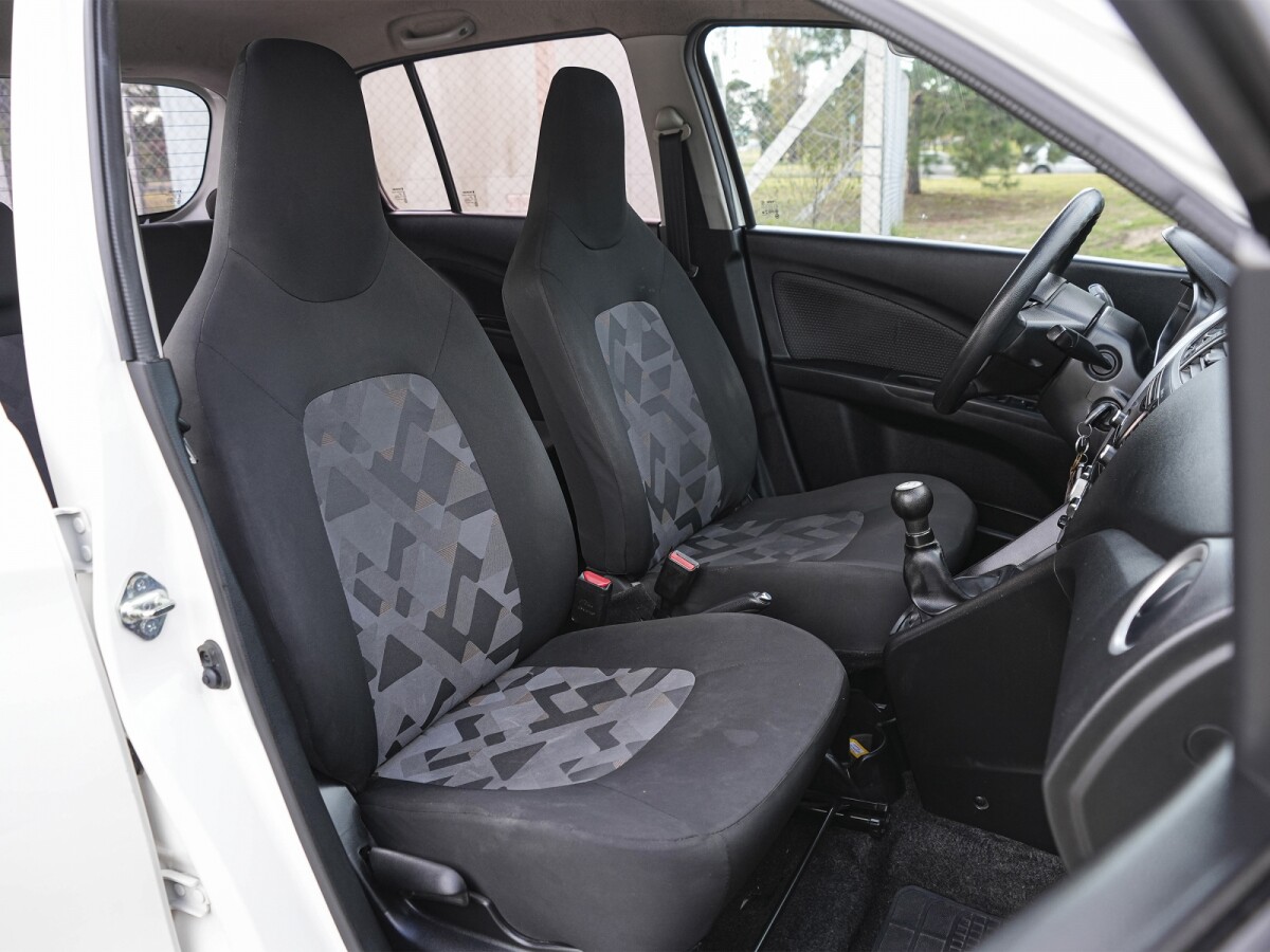 Suzuki Celerio GL 1.0 Extra Full | Permuta / Financia Suzuki Celerio GL 1.0 Extra Full | Permuta / Financia