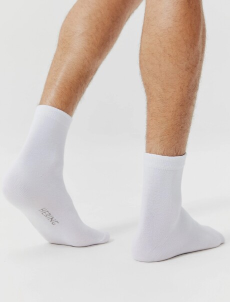 KIT C/3 PARES DE MEDIAS UNISSEX CAÑO MEDIO BLANCO