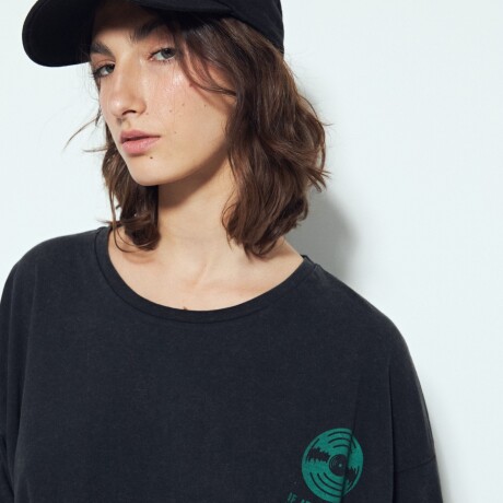 REMERA FRAXINUS Negro