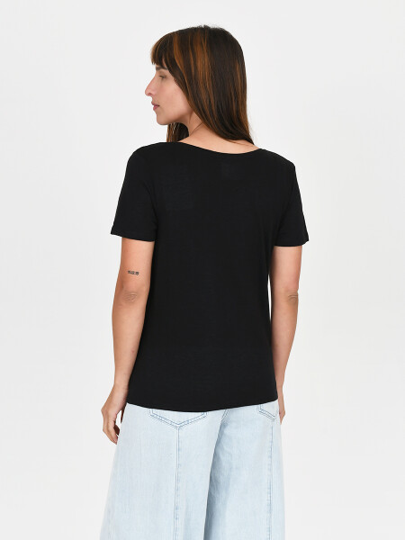 REMERA LUA V NEGRO