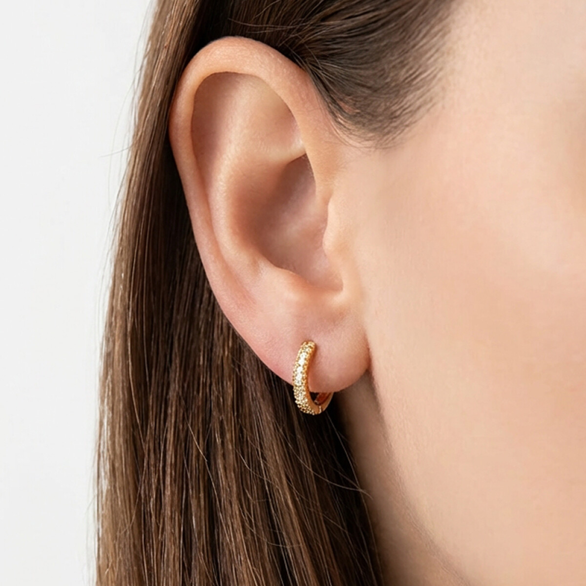 Caravanas aro pavé CH de oro amarillo 18k con brillantes 