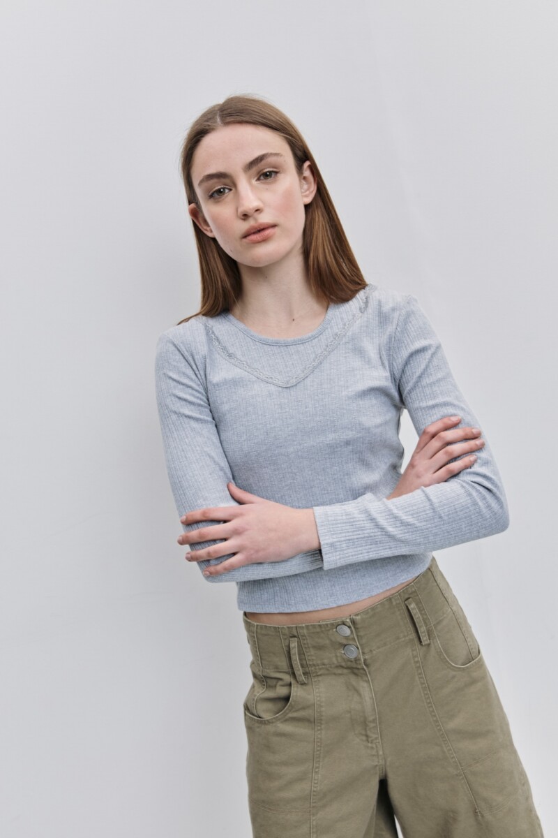 REMERA RUGA Gris Melange