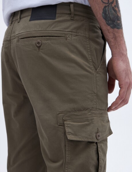 Pantalón cargo Roque Oliva