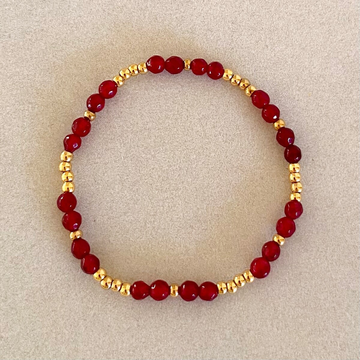 Pulsera GROSELLA en acero y piedras naturales 