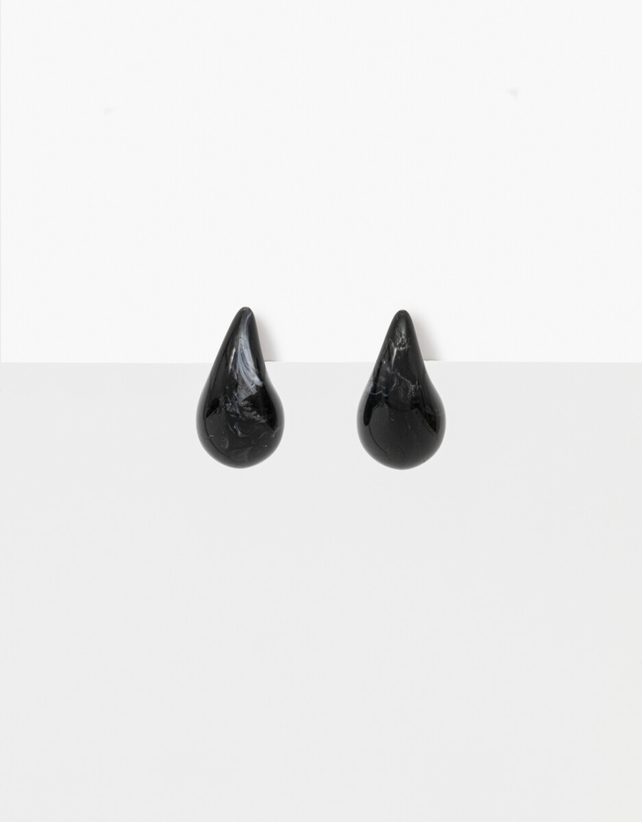 Aro Corto Gota De Resina 