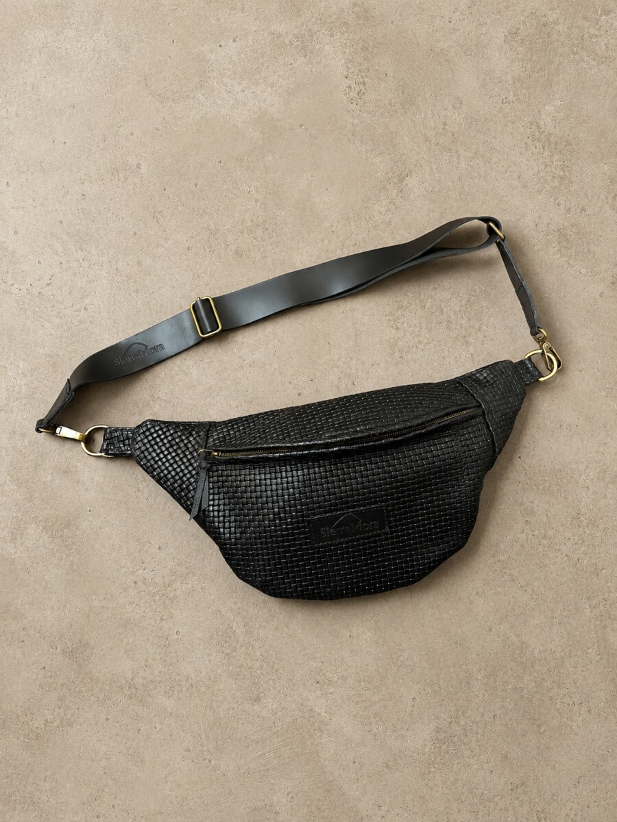 Leather Fanny Pack - Trenzado Negro 