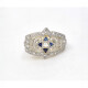 Anillo Estilo Antiguo En Oro 18K, Platino, Diamantes, Brillantes Y Zafiros Sinteticos Anillo Estilo Antiguo En Oro 18K, Platino, Diamantes, Brillantes Y Zafiros Sinteticos