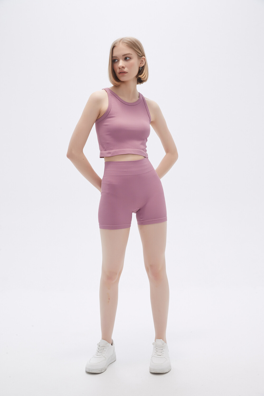 Short Lias Magenta
