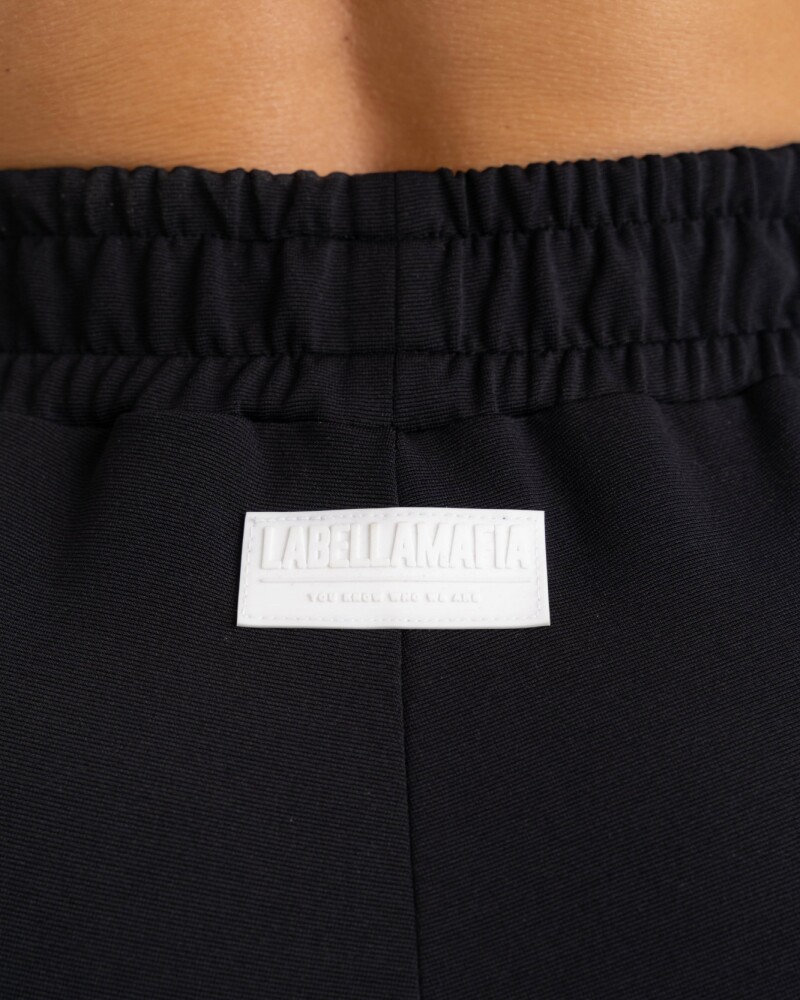 Short Black Futura U