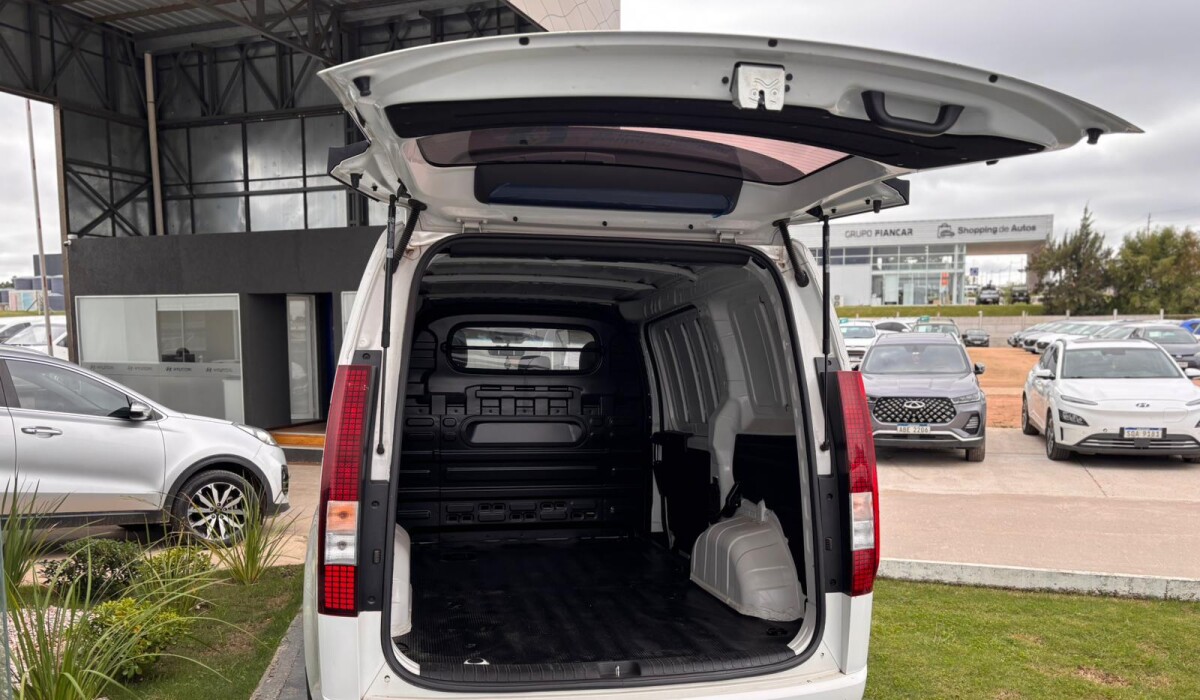 Hyundai Staria 2.2 Diesel Furgon - 2024 Hyundai Staria 2.2 Diesel Furgon - 2024