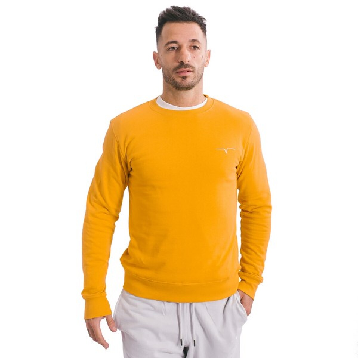 Buzo Muvem Sweater de Hombre - WMU21015 - Dorado 