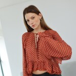 BLUSA KAIA LACRE