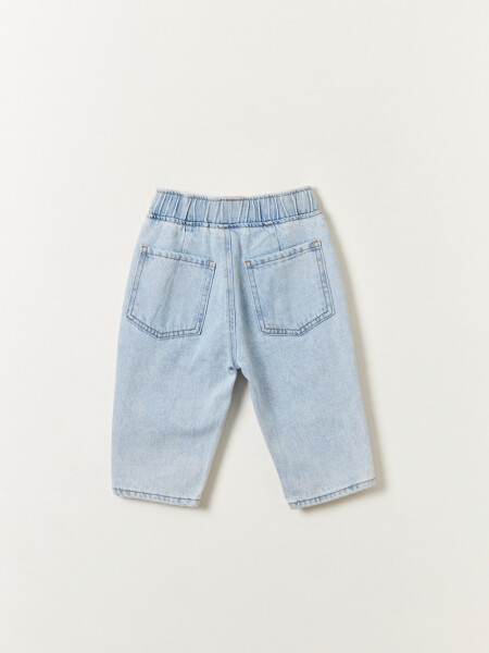 Pantalón jean con rodilleras Celeste