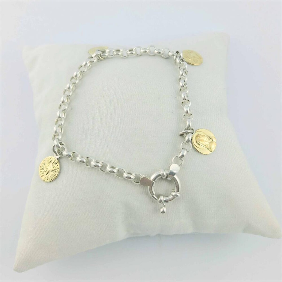 Pulsera Religiosa de plata 925 con double de oro 18k. 