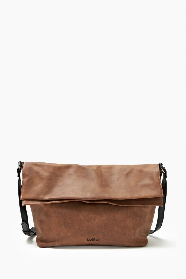 Bolso bandolera con solapa tostado