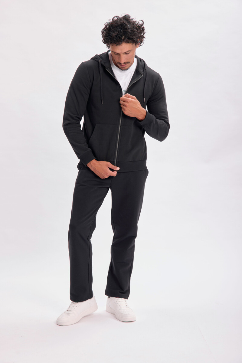 Campera deportiva Negra
