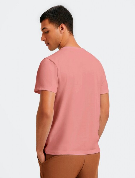 CAMISETA UNISSEX BÁSICA MODELO SLIM ROSA