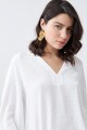 Blusa fantasía escote V crudo