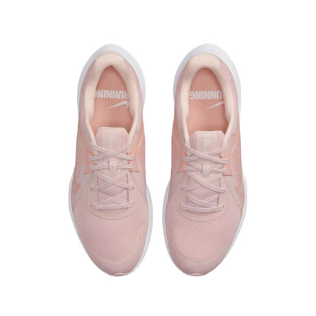 NIKE QUEST 5 600
