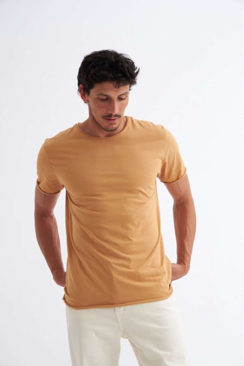 Remera básica Calt - Camel 