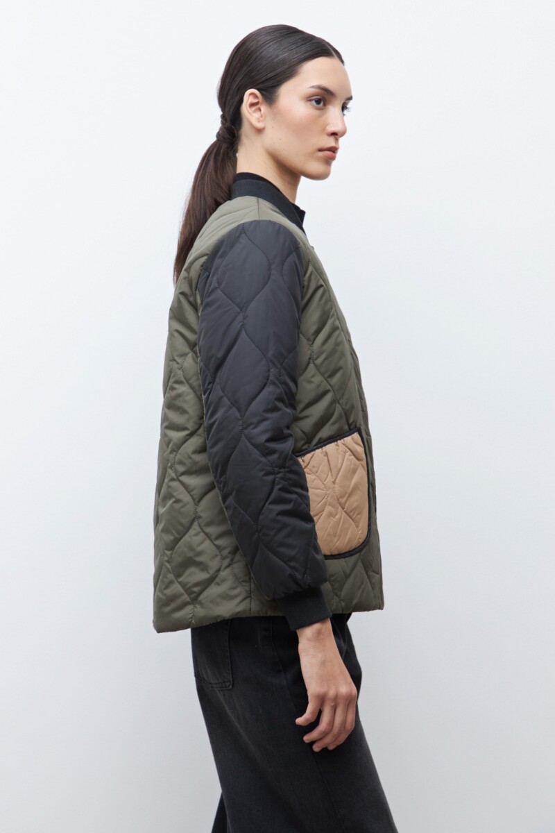 Bomber capitoneada reversible verde oliva