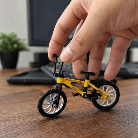 Mini bicicleta de juguete con accesorios Amarillo