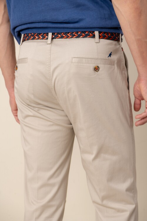 Pantalón Classic Fit Beige