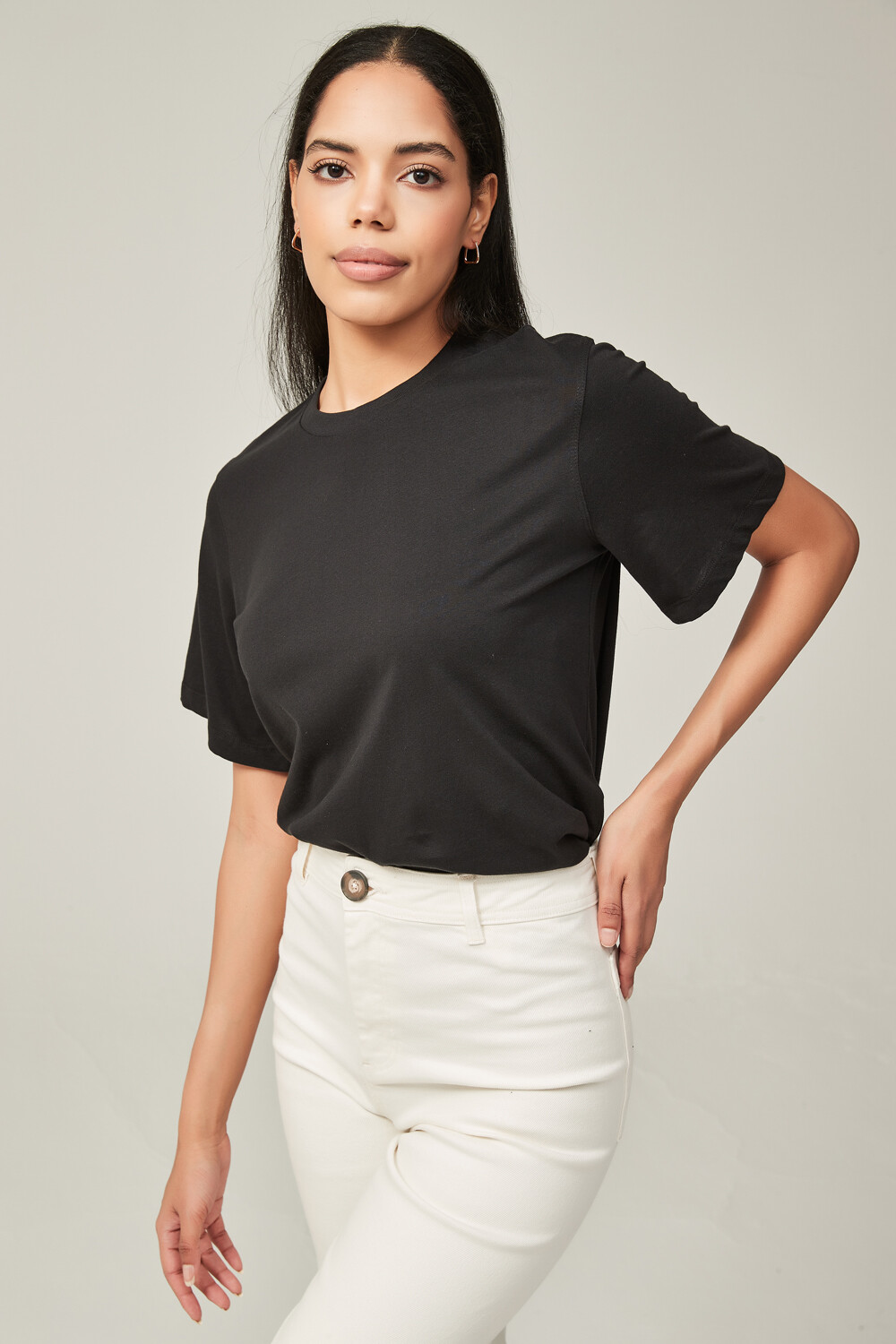 Remera Kahiki Negro