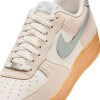 Championes Nike Air Force 1 '07 LV8 de Hombre - FQ8714-002 Beige