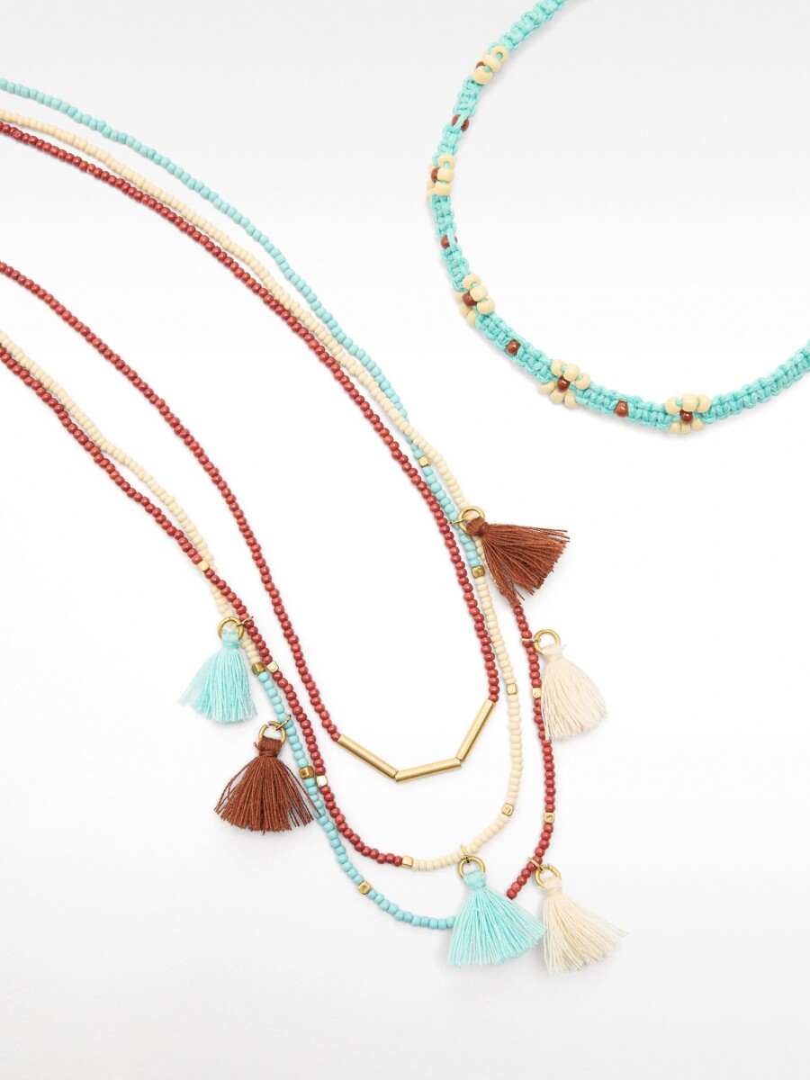 Set De Collares Con Borlas multicolor