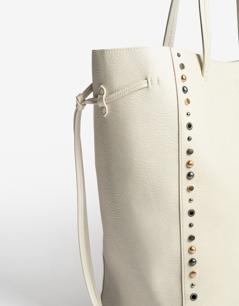 Shopper Cartera Shopper Con Tachas - Blanco Crudo