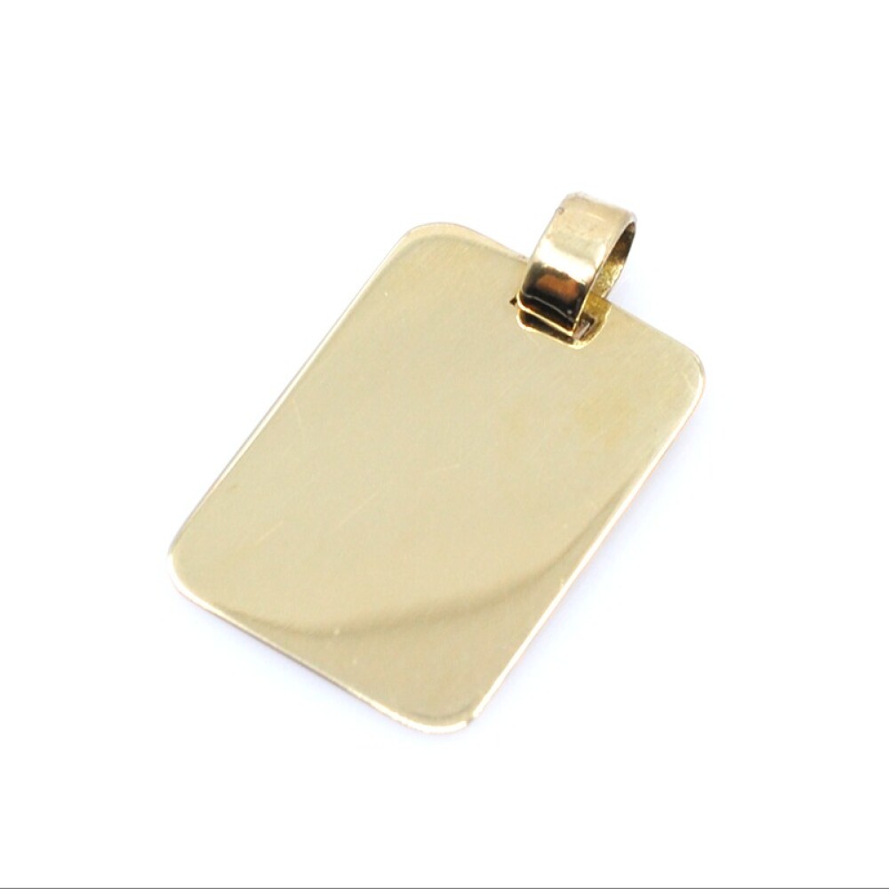 Medalla en oro 18k rectangular. Medida 22 x 15 mm Medalla en oro 18k rectangular. Medida 22 x 15 mm