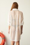 Camisola red flores bordadas blanco