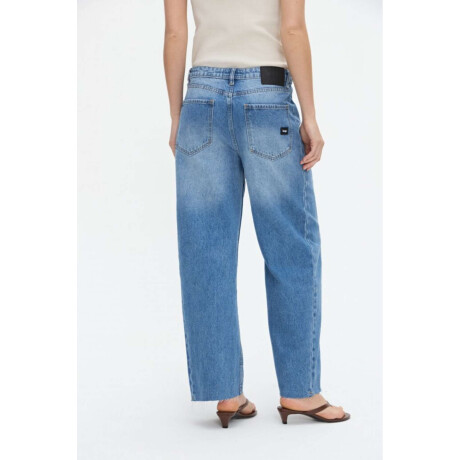 Jean Chiara Blue