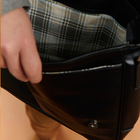 Morral grande con solapa Morral grande con solapa