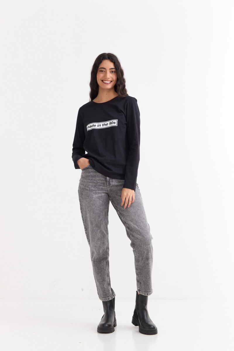 Remera m/l cuello a la base estampada BLANCO Y NEGRO