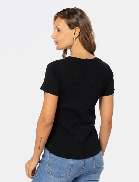 REMERA CON BOTONES Negro