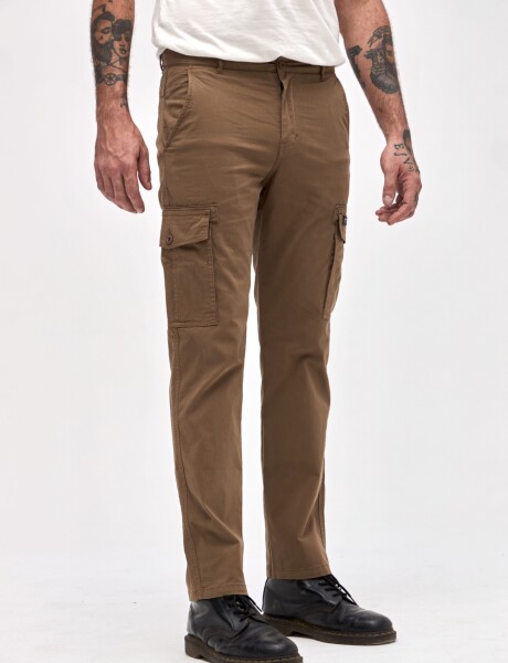 Pantalón cargo Roque I26 Marrón