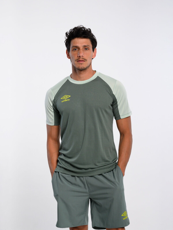Remera Combined Hole Umbro Hombre Vvl