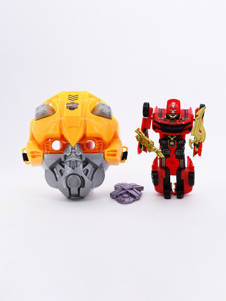 ROBOT TRANSFORMER CON MASCARA ROJO