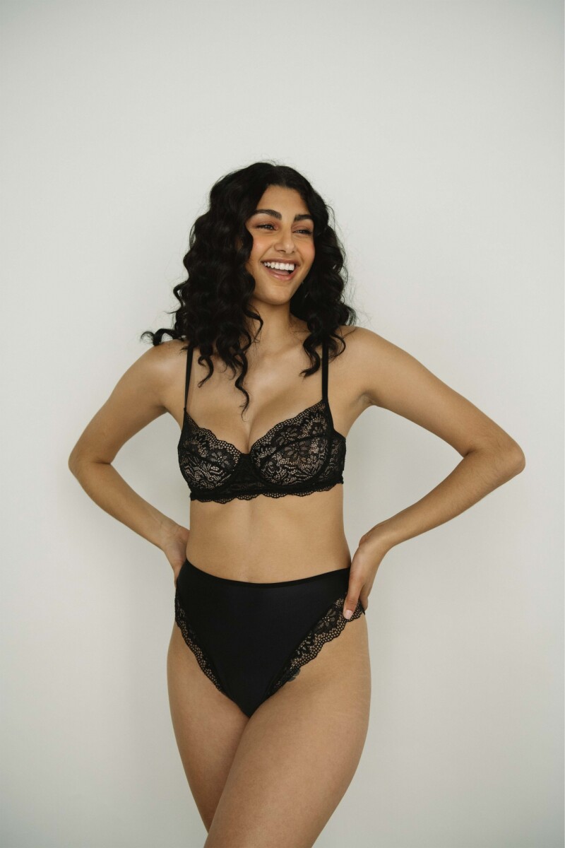 Vedetina Gloria [B34] Negro