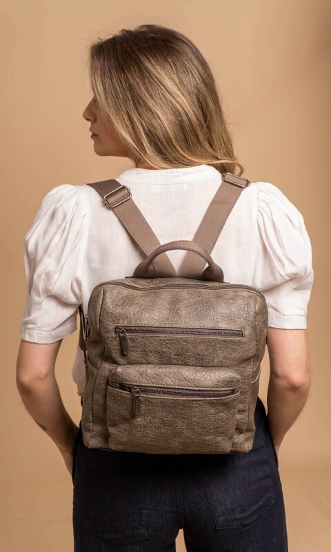 MOCHILA CLAVEL GRIS ELEFANTE